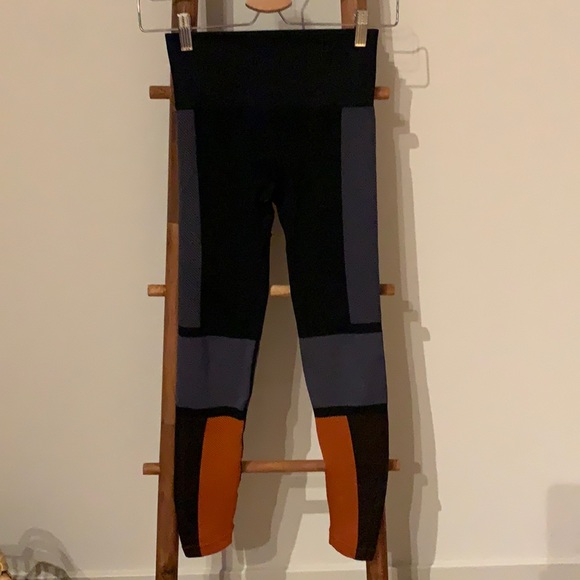 Colorblock compression leggings - Picture 1 of 1